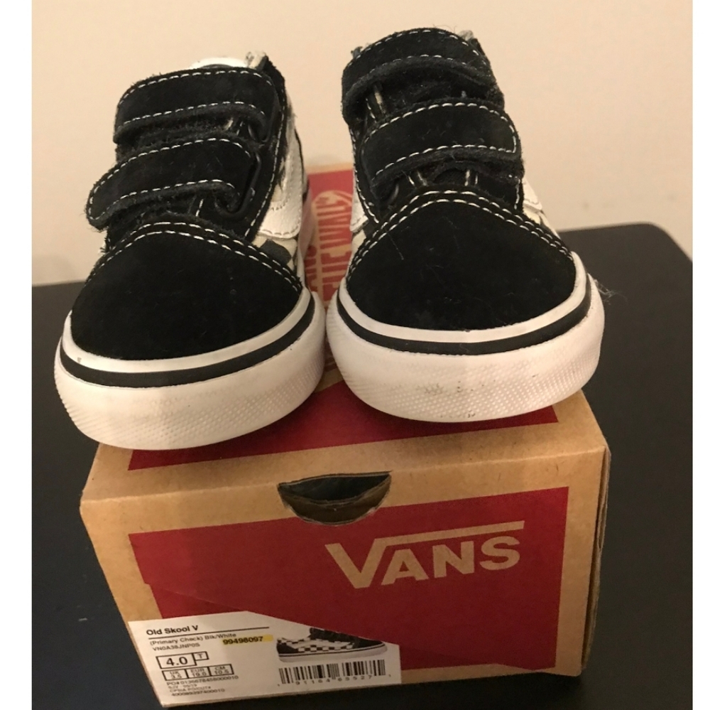 Black/White Toddler VANS size 4 Old Skool V